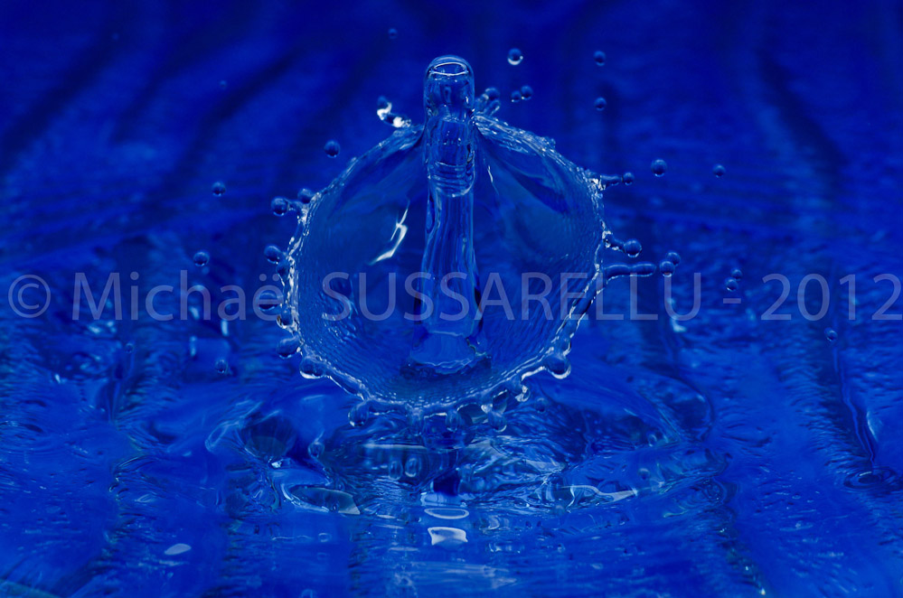 Photographie - Macro - Goutte d'eau - Collision de goutte - Water drop - Water collision - Water sculpture (221)