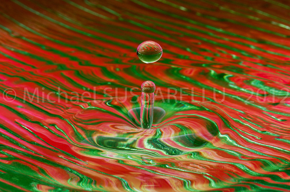 Photographie - Macro - Goutte d'eau - Collision de goutte - Water drop - Water collision - Water sculpture (306)