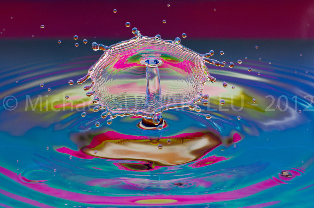 Photographie - Macro - Goutte d'eau - Collision de goutte - Water drop - Water collision - Water sculpture (316)
