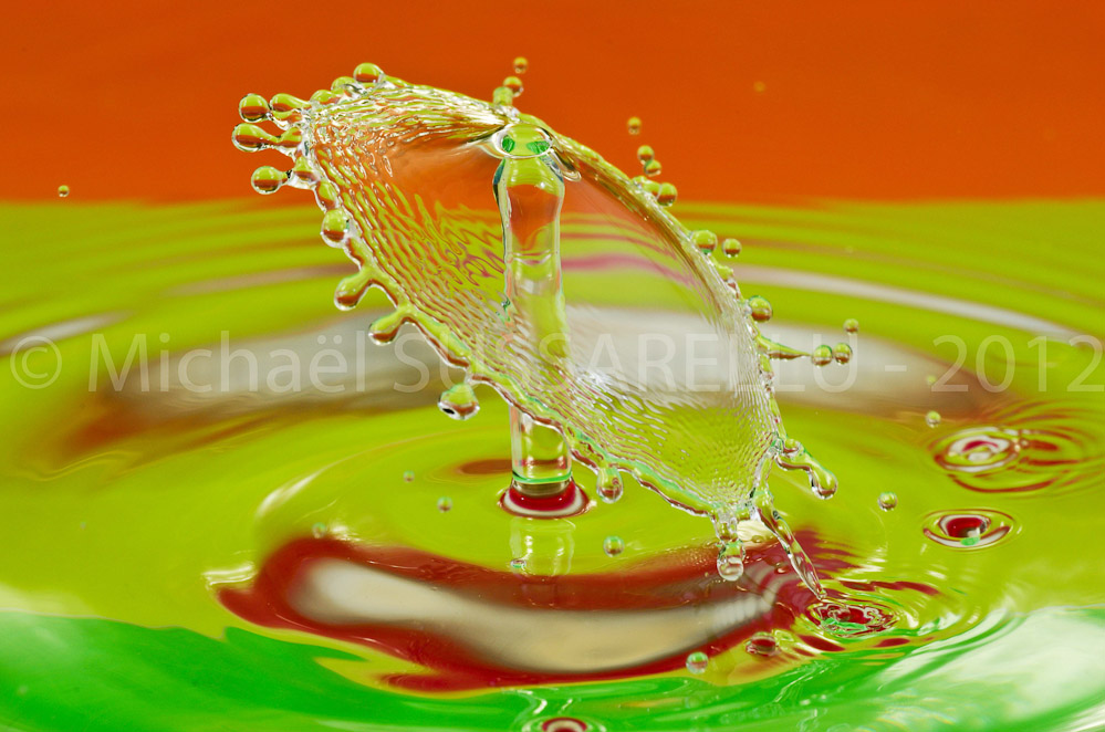 Photographie - Macro - Goutte d'eau - Collision de goutte - Water drop - Water collision - Water sculpture (385)